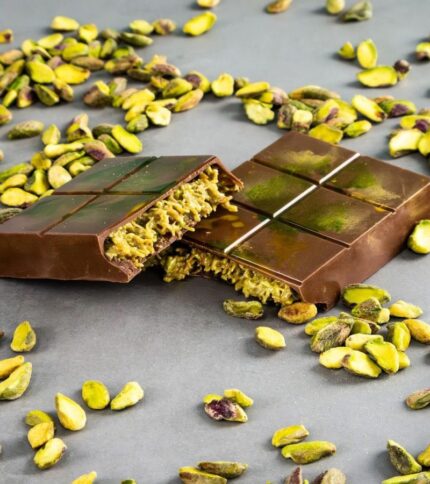Dubai Spl. Kunafa Chocolate - 130gm