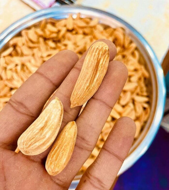 White Afghani Mamra Capsule Almonds/Badam - Image 2