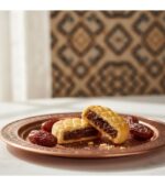 Maamoul Oman Dates Filled Cookies - 16pcs Pack - Image 3
